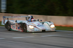 Audi en Le Mans 2004, conducido por Johnny Herbert